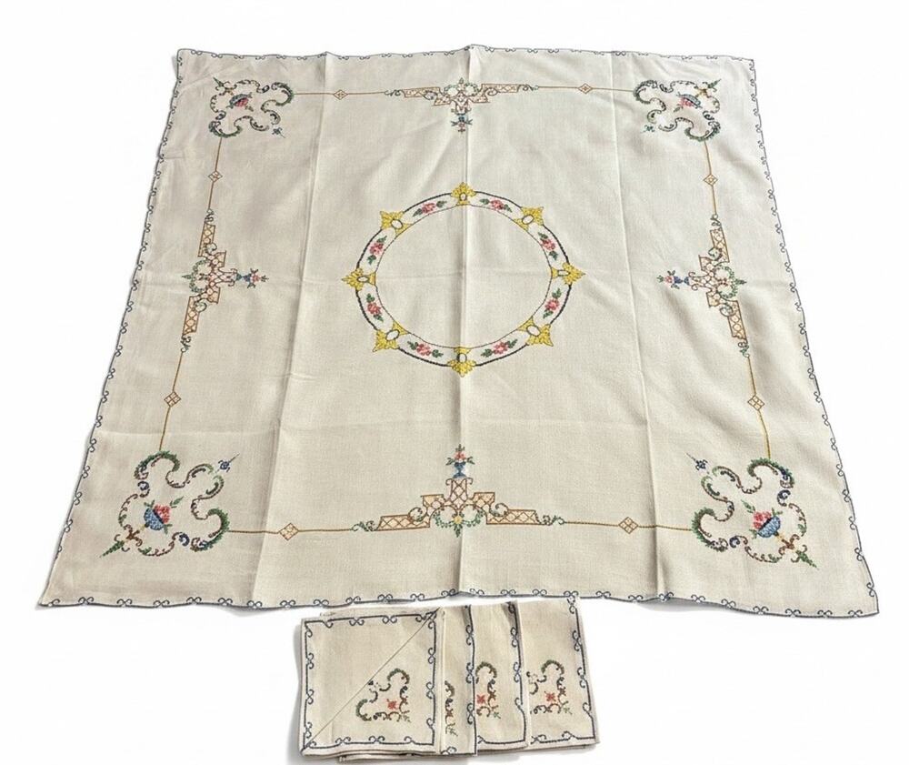 Vintage Hand Embroidered Bridge Card Tablecloth 33.5" 4 Matching Napkins Floral